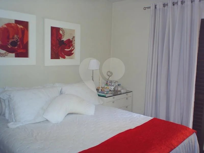 Apartamento á venda na Vila Olímpia de 156m² com 3 dormitórios, 1 suíte e 2 vagas.