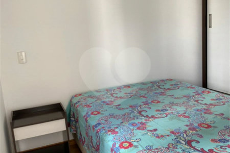 Apartamento de 2 quartos à venda na Aclimação
