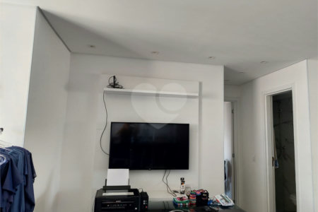 Apartamento no Brás repleto de lazer com 50 m² com 2 dormitórios e 1 vaga, Estuda Permuta