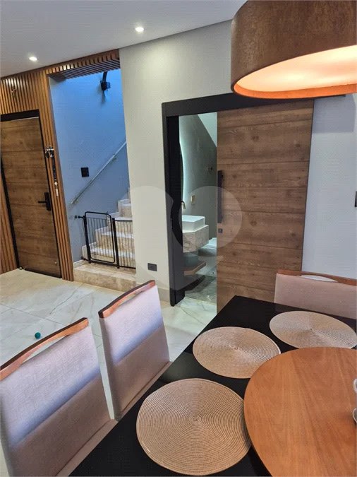 Casa de Alto Padrão para Alugar com Lazer Completo, Tecnologia e Sustentabilidade