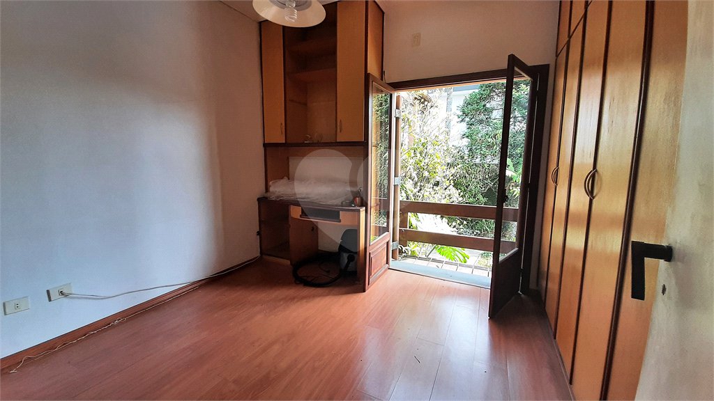 Casa Térrea à venda com 4 quartos, sendo 2 suítes, em Chácara Monte Alegre, São Paulo, SP