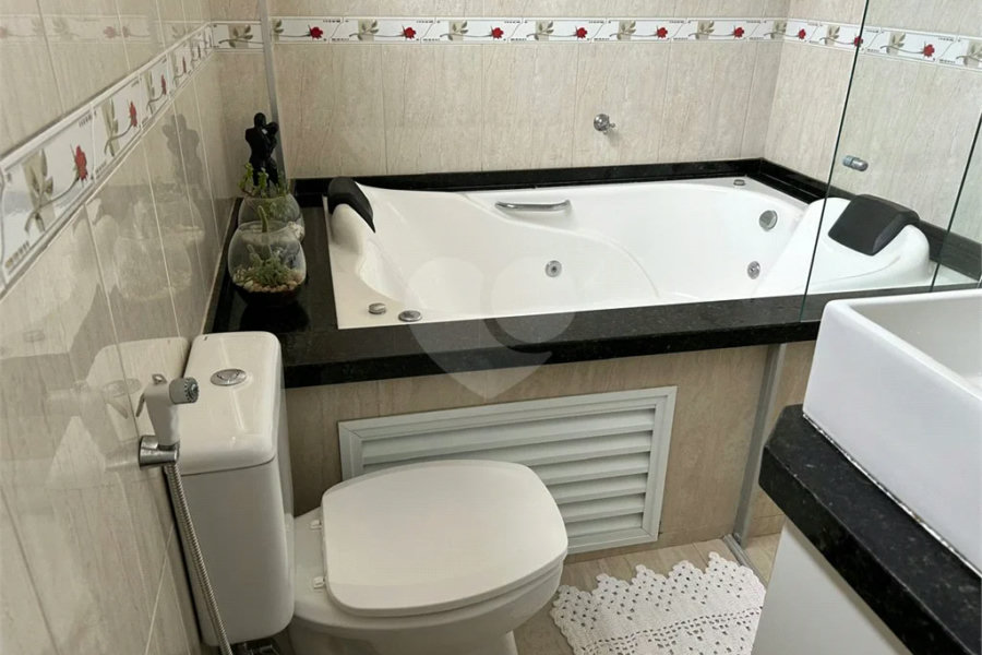 Apartamento amplo com 02 dormitórios, 01 suíte