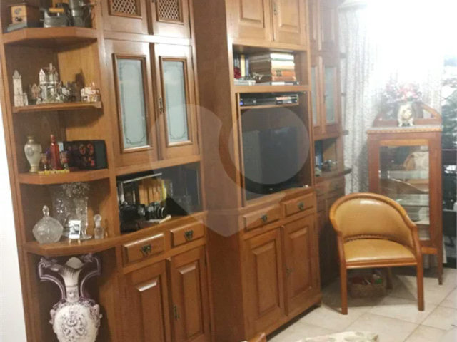 Apartamento à venda com 4 quartos, sendo 1 suíte,  em Perdizes, São Paulo, SP