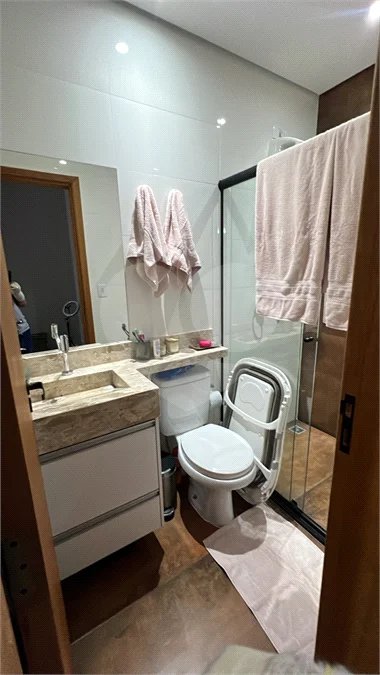 Sobrado moderno na Freguesia do Ó | 2 suítes, 1 vaga e 75 m²