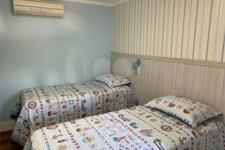 Apartamento à venda na Chácara Santo Antônio, 4 quartos