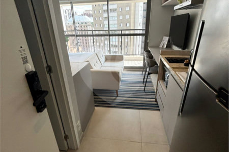 Studio mobiliado em andar alto com lazer completo em Indianópolis