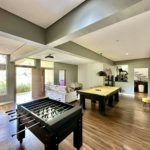 Magnífica Casa Contemporânea na Fazendinha - 4dorms | 3 Suites | Gourmet, piscina, lareira, hóspedes, escritório! Muito Verde e Tranquilidade em um dos melhores condominios da Região .