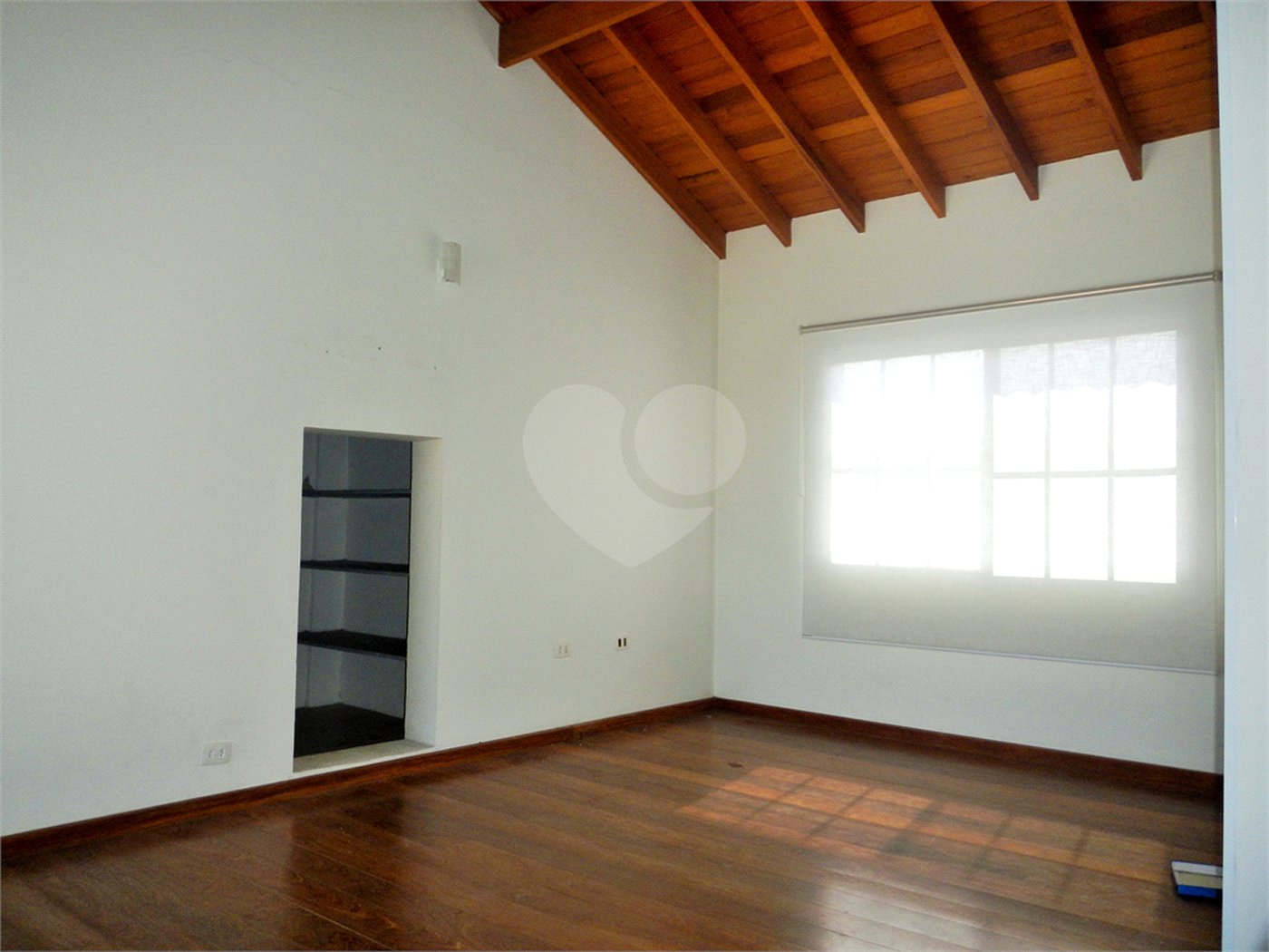 Casa à venda na Saúde c/293m2 - 4 Suítes/4 Salas/3 Vagas na garagem