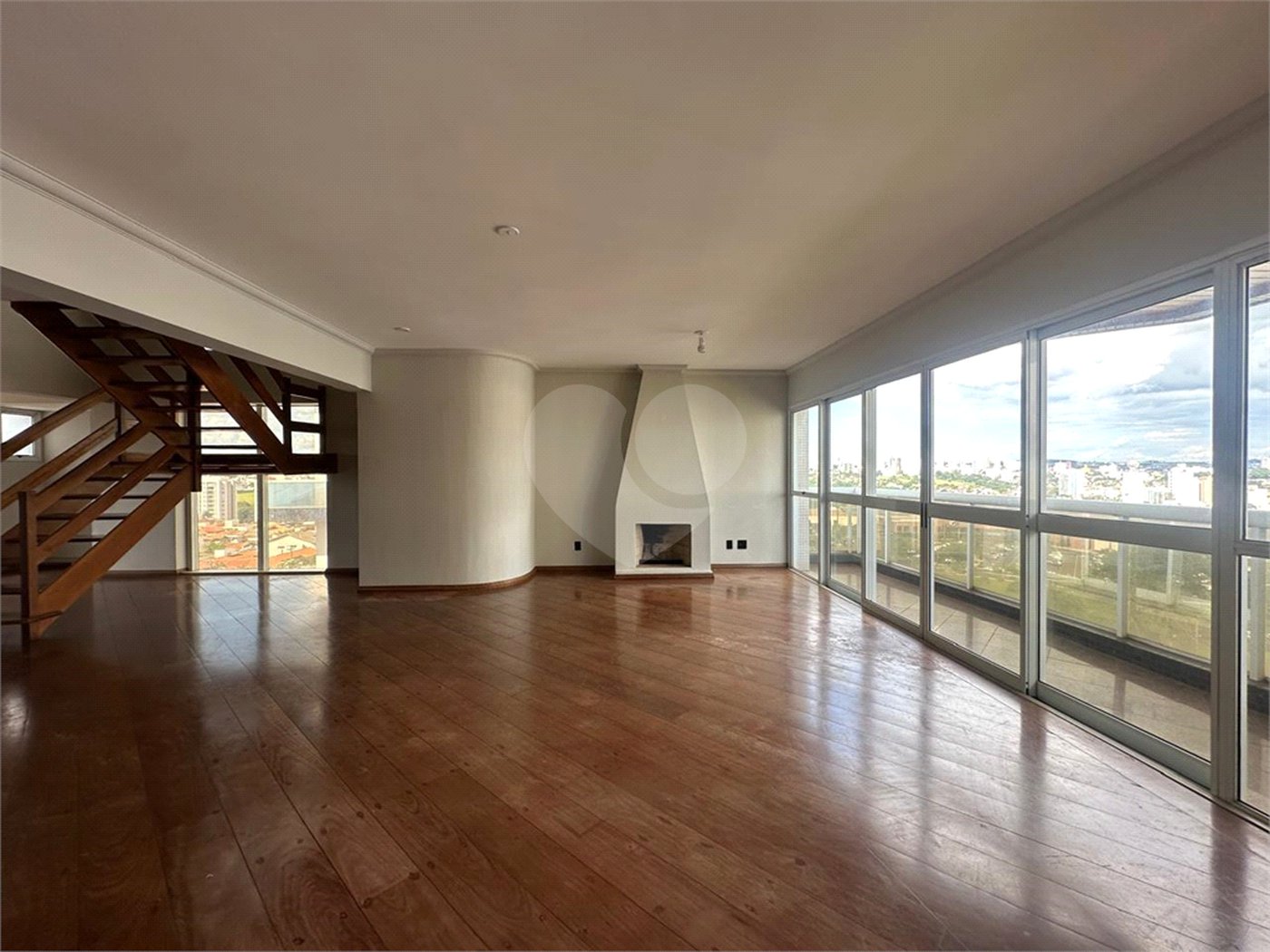 Apartamento 4 suítes Central Park Club