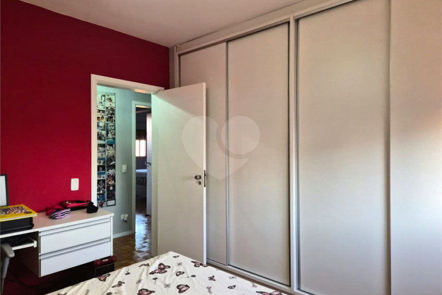 Apartamento à venda no Edifício Pedro Ometto, no coração de Piracicaba.