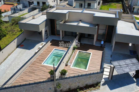 Casa térrea moderna com piscina privativa à venda no Jardim dos Pinheiros, em Atibaia