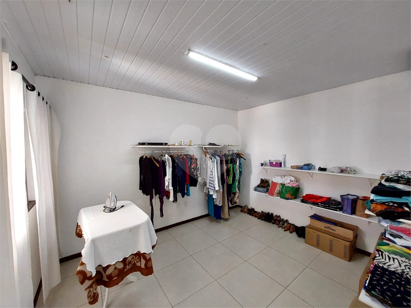 Casa residencial com ponto comercial a venda no Centro
