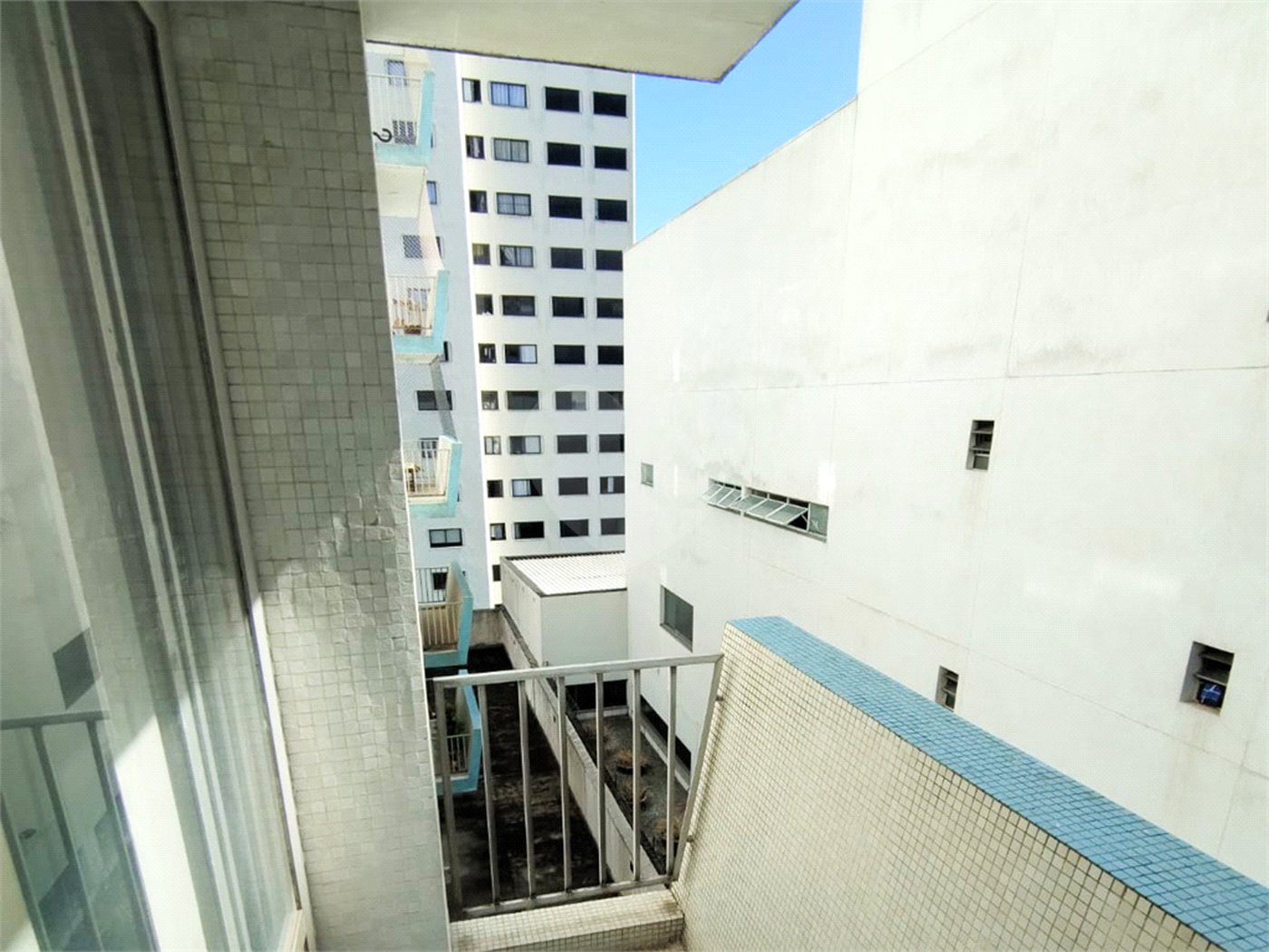 Apartamento no Cambuci - 2 quartos - varanda - 2 vagas