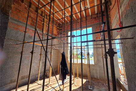 Casa térrea 3 dormitório 1 suíte com closet à venda no Condomínio Vileneuve,