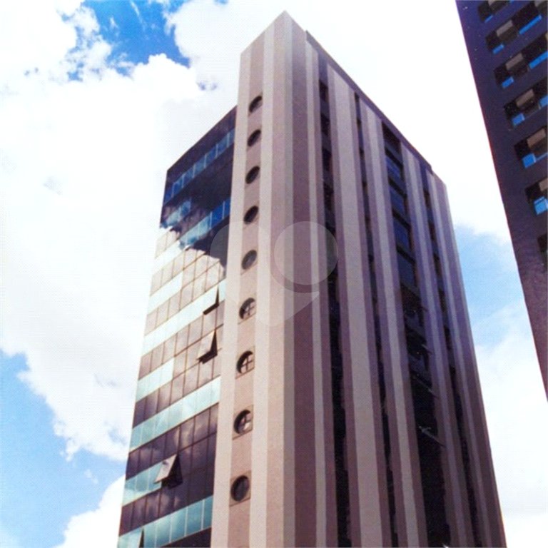 Conjunto comercial com 146m², 3 vagas, à venda no Brooklin