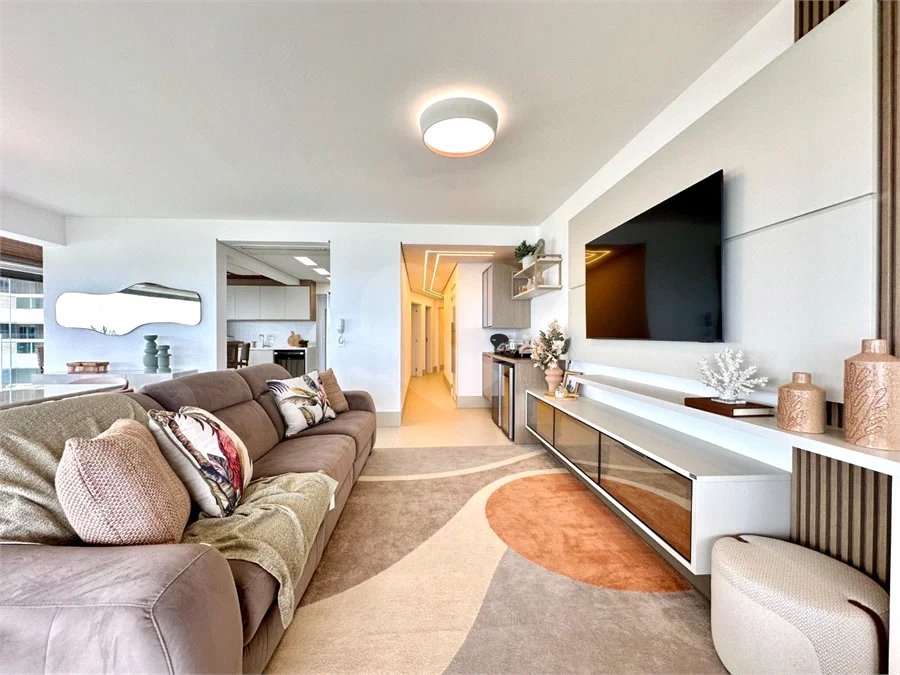 Apartamento à venda com 5 quartos, sendo 4 suítes,  em Riviera de São Lourenço, Bertioga, SP