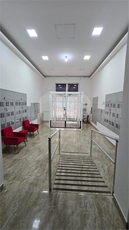 Apartamento com 48 m² localizado na Rua Conselheiro Crispiniano, 125