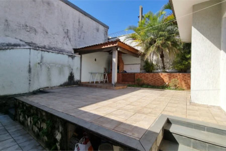 Casa à venda com 3 suítes em Jardim Trussardi, São Paulo, SP