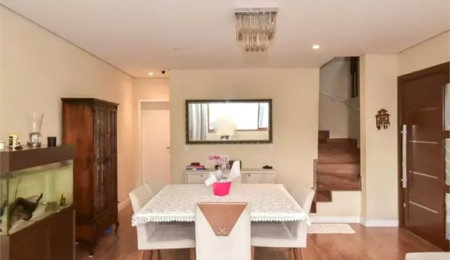 Sobrado à venda com 3 quartos, sendo 1 suíte, em Vila Morse, São Paulo, SP