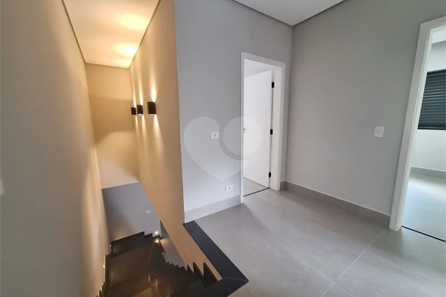 Casa NOVA com 03 suítes , piscina e condomínio com lazer completo!