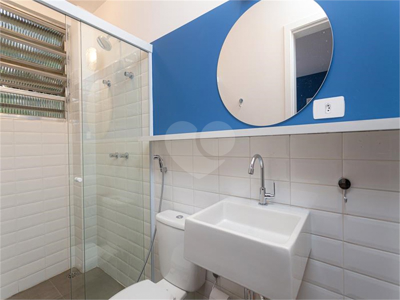 Excelente oportunidade para reformar e ficar com o apartamento dos seus sonhos!