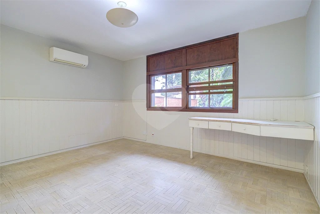 Sobrado à venda ou para alugar com 4 quartos, sendo 1 suíte, em Chácara Monte Alegre, São Paulo, SP