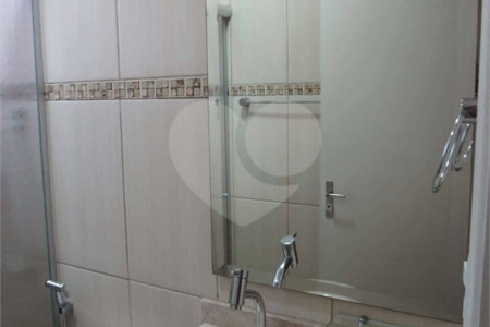Apartamento no Condomínio Residencial Ipê I .