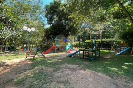 Casa de Alto Padrão à Venda e Locação - Condomínio Vila Verde