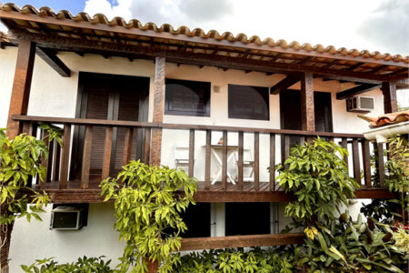 Casa em Condomínio – Alto de Búzios