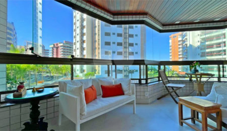 Apartamento à venda com 3 quartos, sendo 2 suítes, em Riviera de São Lourenço, Bertioga, SP