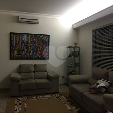 Maravilhosa casa ampla e térrea na região do Estância Suiça
