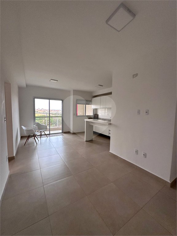 Apartamento Mobiliado de 2 Dormitórios com Suíte no Edifício Valentina Park Venda