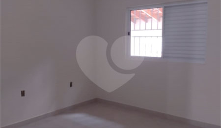 Casa Térrea à venda com 3 quartos, sendo 1 suíte,  em Núcleo Residencial Silvio Vilari, São Carlos, SP