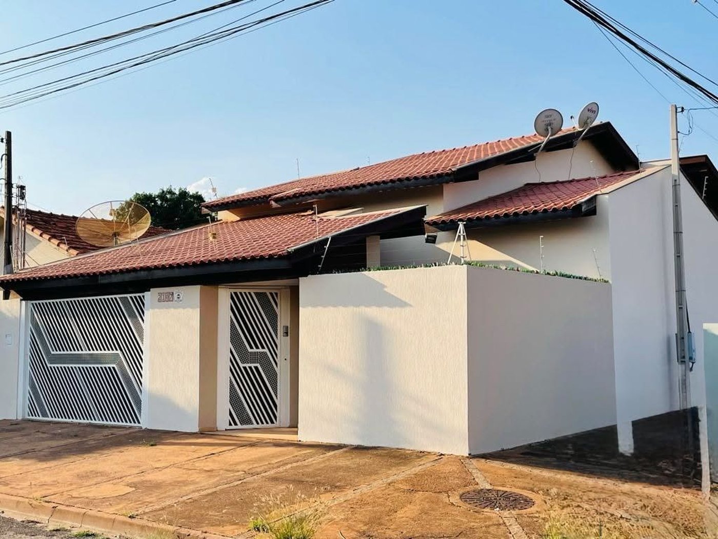 Casa para alugar com 3 quartos, sendo 1 suíte, em Colinos, Três Lagoas, MS