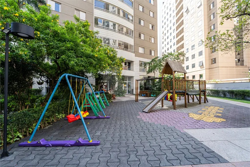 Apartamento à venda em Moema