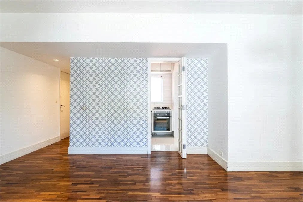 Apartamento para venda em Moema com 2 quartos, sendo 2 suítes, 70m²