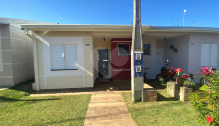 Casa à venda com 2 quartos no condomínio Moradas I, São Carlos - SP