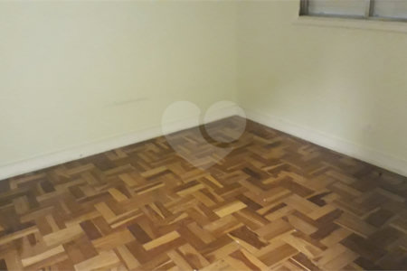Venda apartamento 2 dormitórios, vaga de garagem fixa, lazer completo. Campo Belo. SP.