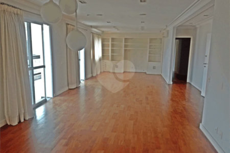 Apartamento a venda com 252 m² no Campo belo.