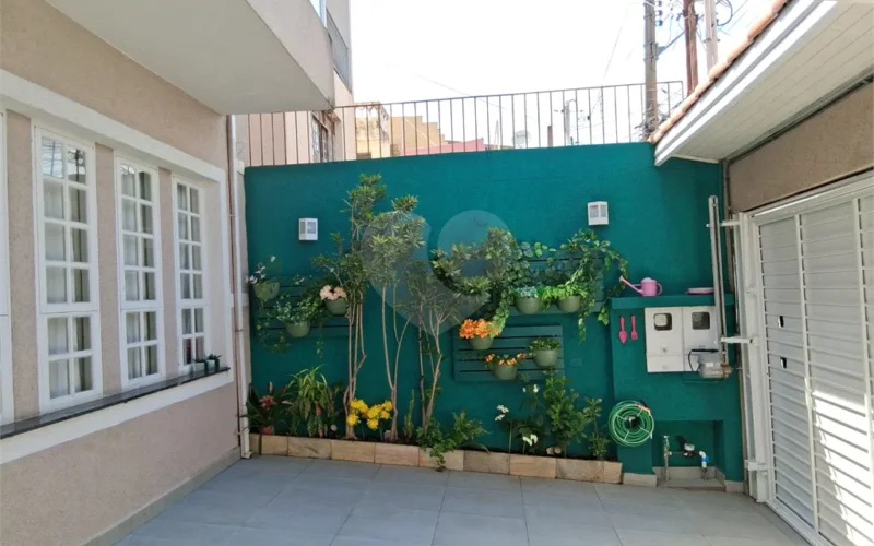 Casa à Venda na Vila Rosália | 4 Dorms, Área Gourmet e Rua Sem Saída