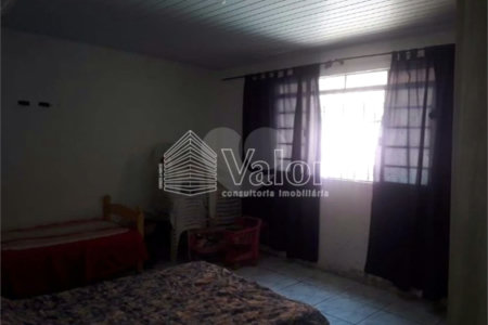 Casa térrea à venda com salão comercial