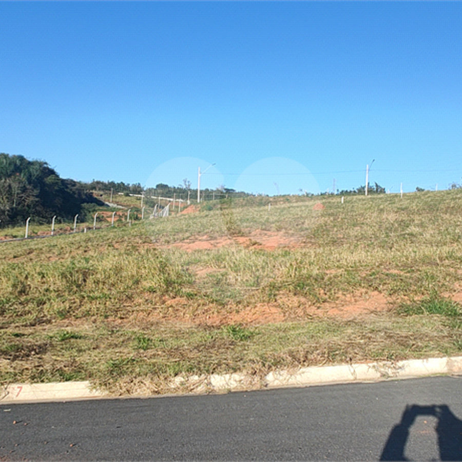 Terreno em Atibaia com 360 m² condomínio fechado com ampla área de lazer