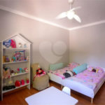 Casa com 4 Dormitórios sendo 1 suíte, com 3 Vagas