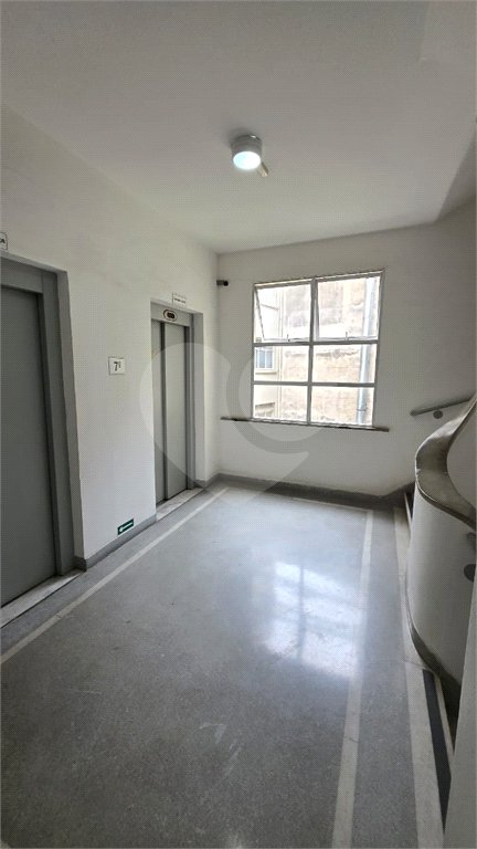 Apartamento com 48 m² localizado na Rua Conselheiro Crispiniano, 125
