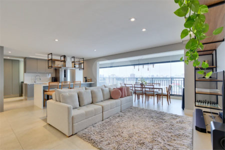 Apartamento à venda com 2 suítes em Santo Amaro, São Paulo, SP