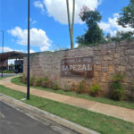 Terreno à venda no Condomínio Jardim Villa Sapezal, em Indaiatuba (Chácara Alvorada) — R$ 580.000,00 - Terreno com 360m² de área total (12x30), o terreno é plano e está localizado na entrada do condominio,O Jardim Villa Sapezal conta com infraestrutura completa, ruas largas e pavimentadas, portaria