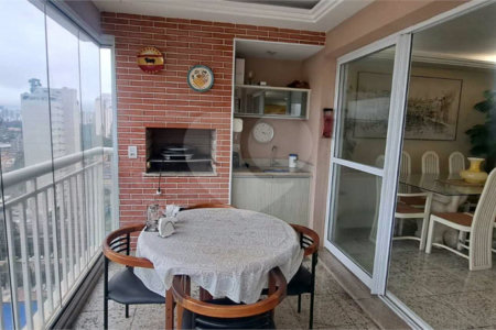 Apartamento à Venda no Campo Belo com 123m², 2 Suítes, Churrasqueira e 2 Vagas