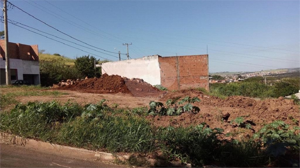 Terreno com 404,00 m² de área