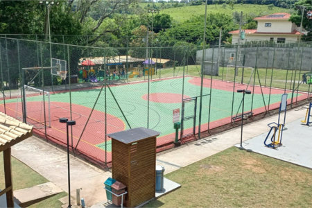 Terreno à Venda no Condomínio Santa Isabel 1