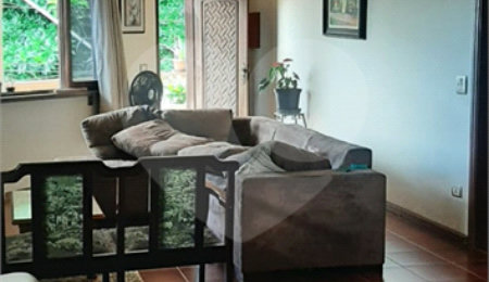Sobrado à venda com 8 quartos em Jardim São Luís, São Paulo, SP